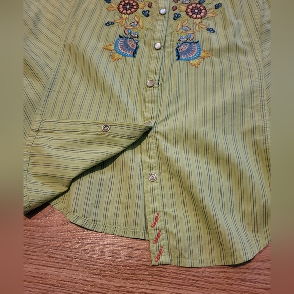 Johnny Was 3J Workshop Button Down Floral Embroidered Shirt, M - Picture 8 of 14
